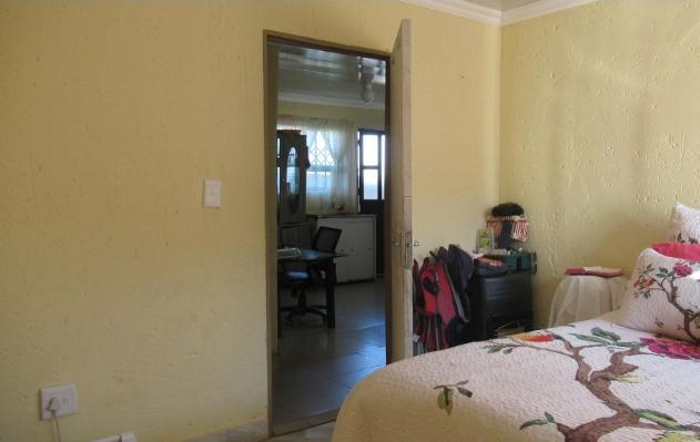 6 Bedroom Property for Sale in Protea Garden Gauteng