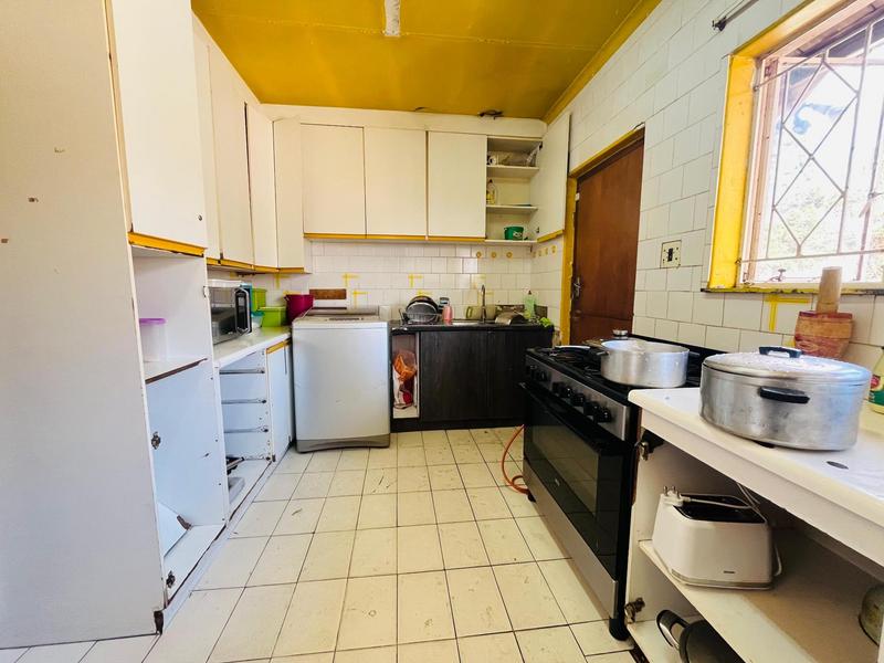 5 Bedroom Property for Sale in Birchleigh North Gauteng