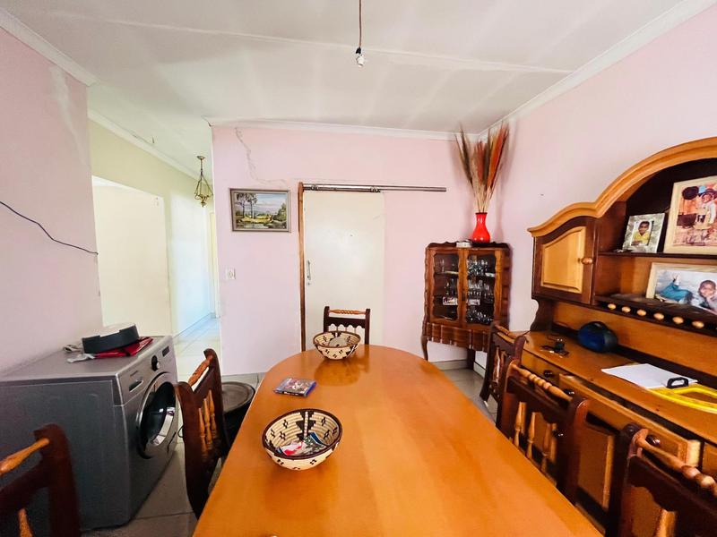 5 Bedroom Property for Sale in Birchleigh North Gauteng