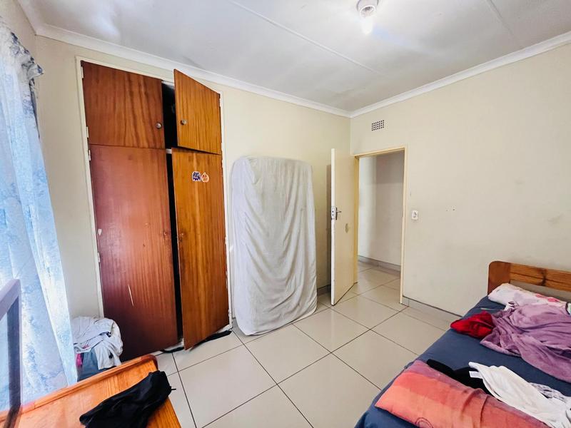 5 Bedroom Property for Sale in Birchleigh North Gauteng