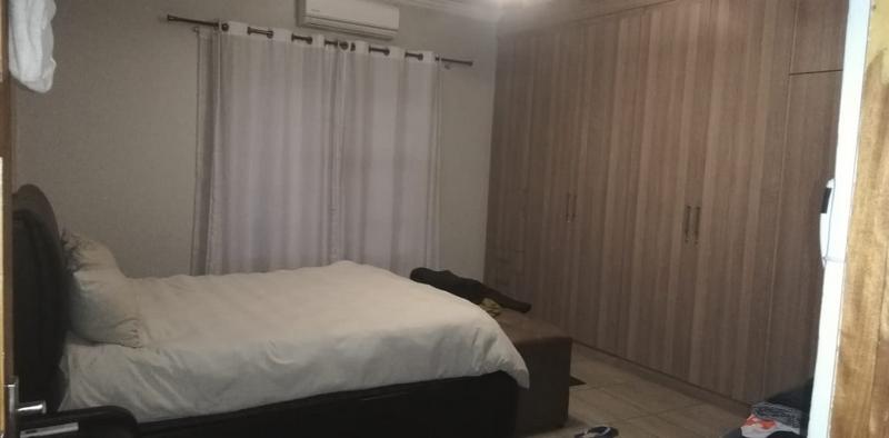 3 Bedroom Property for Sale in Heuweloord Gauteng