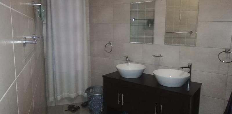 3 Bedroom Property for Sale in Heuweloord Gauteng