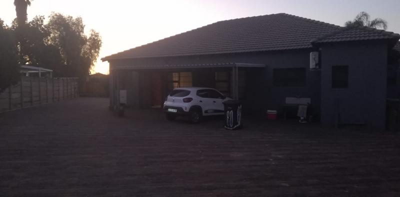 3 Bedroom Property for Sale in Heuweloord Gauteng