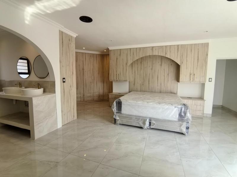 To Let 4 Bedroom Property for Rent in Bedfordview Gauteng