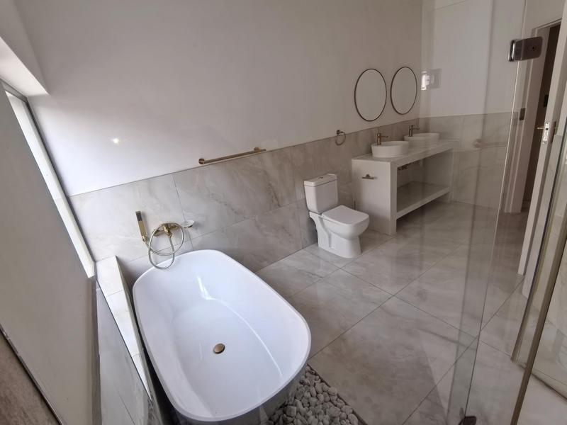 To Let 4 Bedroom Property for Rent in Bedfordview Gauteng