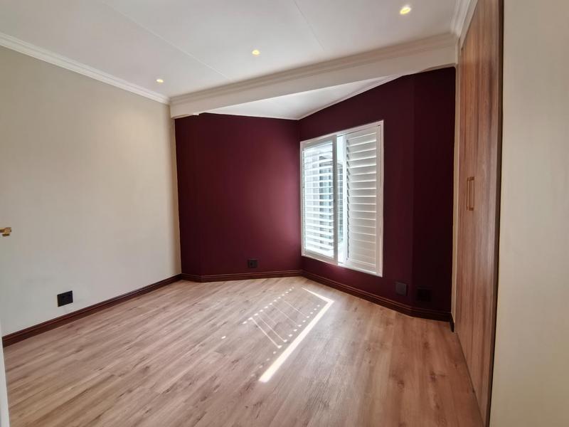 To Let 4 Bedroom Property for Rent in Bedfordview Gauteng