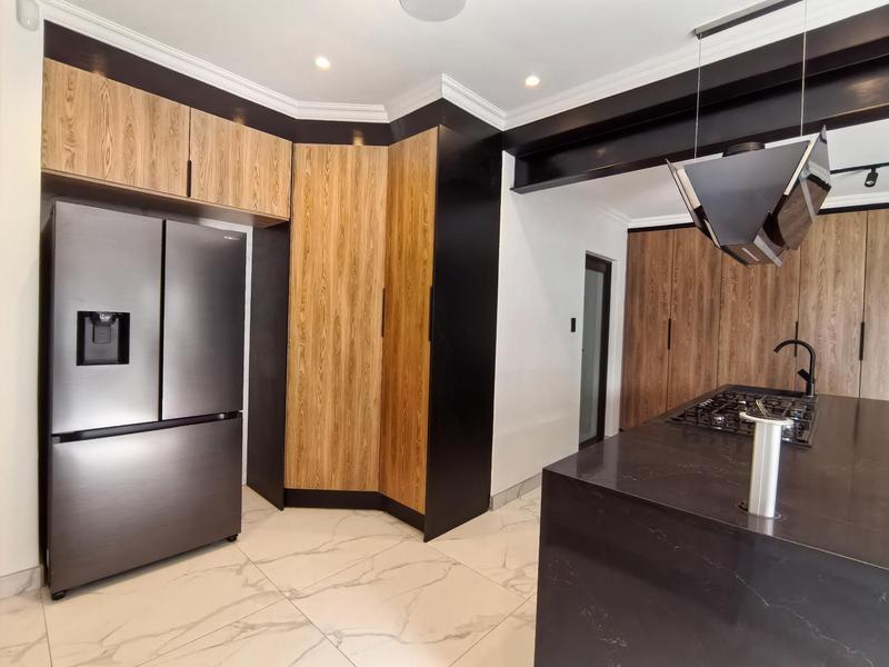 To Let 4 Bedroom Property for Rent in Bedfordview Gauteng
