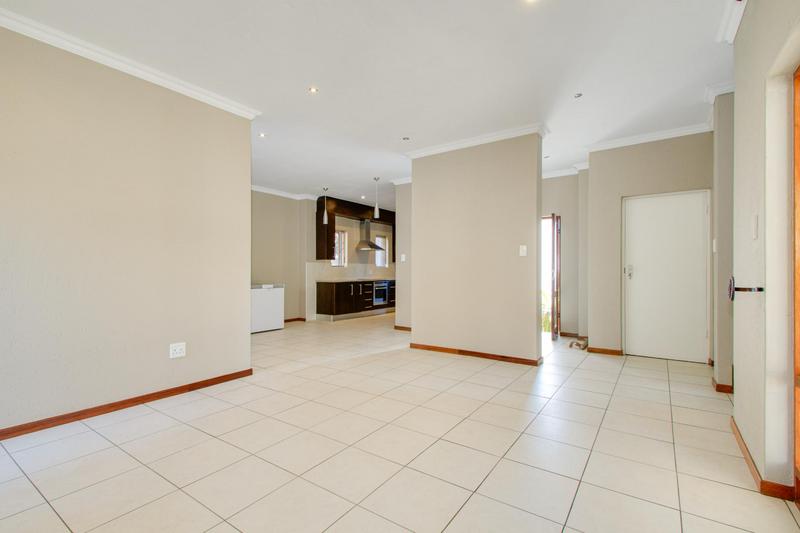 To Let 4 Bedroom Property for Rent in Broadacres Gauteng