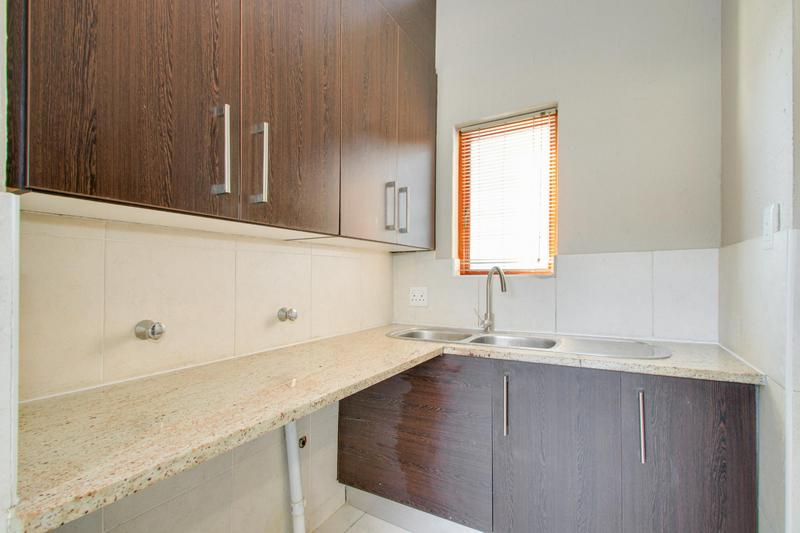 To Let 4 Bedroom Property for Rent in Broadacres Gauteng