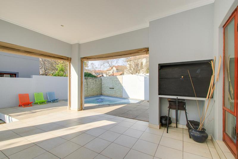 To Let 4 Bedroom Property for Rent in Broadacres Gauteng