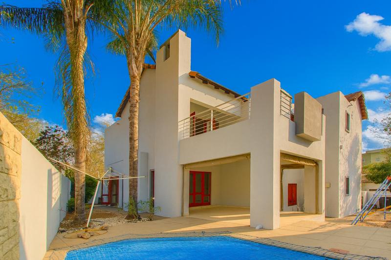 To Let 4 Bedroom Property for Rent in Broadacres Gauteng