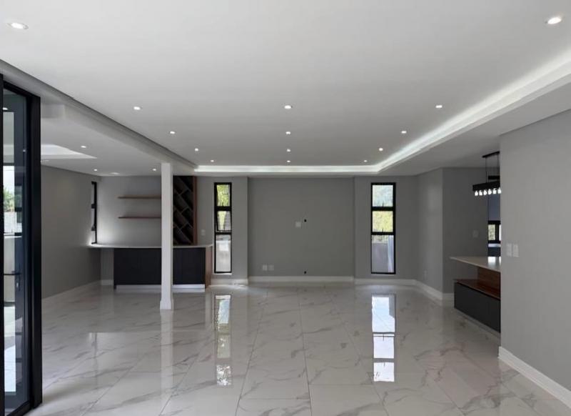 5 Bedroom Property for Sale in Morningside Gauteng