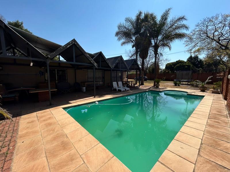 6 Bedroom Property for Sale in Valhalla Gauteng