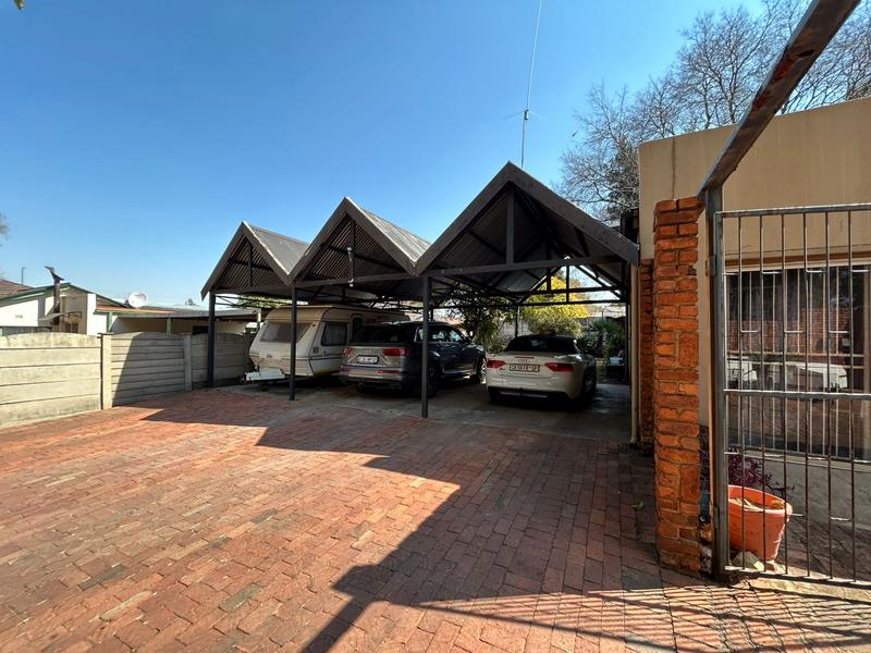 6 Bedroom Property for Sale in Valhalla Gauteng