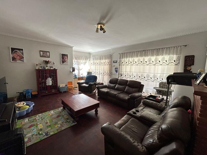 6 Bedroom Property for Sale in Valhalla Gauteng