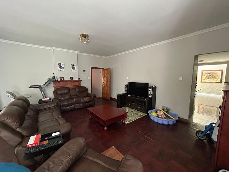 6 Bedroom Property for Sale in Valhalla Gauteng