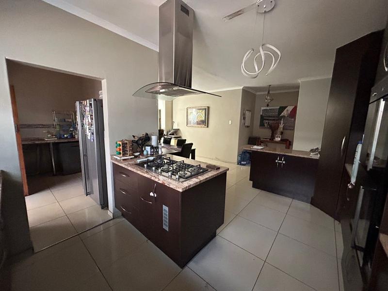 6 Bedroom Property for Sale in Valhalla Gauteng