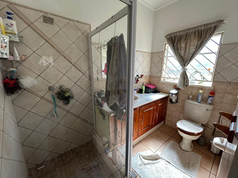 6 Bedroom Property for Sale in Valhalla Gauteng