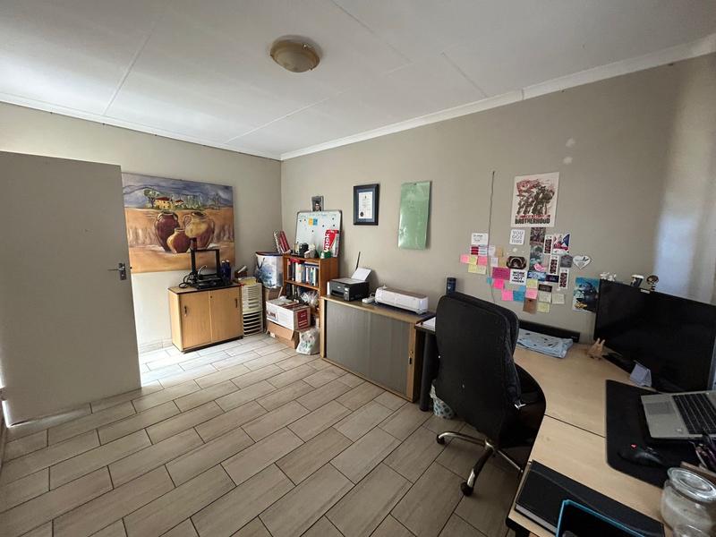 6 Bedroom Property for Sale in Valhalla Gauteng