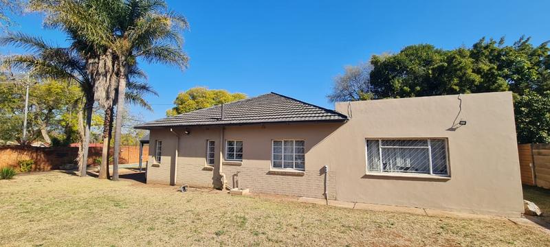 6 Bedroom Property for Sale in Valhalla Gauteng