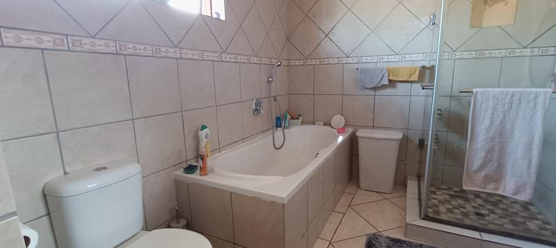 3 Bedroom Property for Sale in Green Acres Estate Gauteng