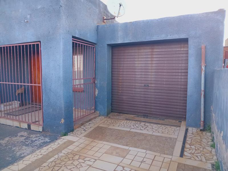 2 Bedroom Property for Sale in Dobsonville Gauteng