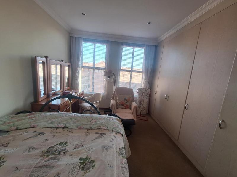 1 Bedroom Property for Sale in Newlands Gauteng