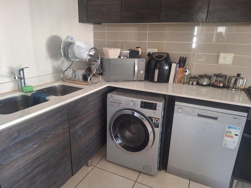 1 Bedroom Property for Sale in Equestria Gauteng