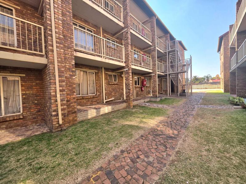 1 Bedroom Property for Sale in Elspark Gauteng