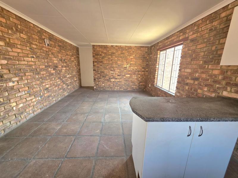 1 Bedroom Property for Sale in Elspark Gauteng