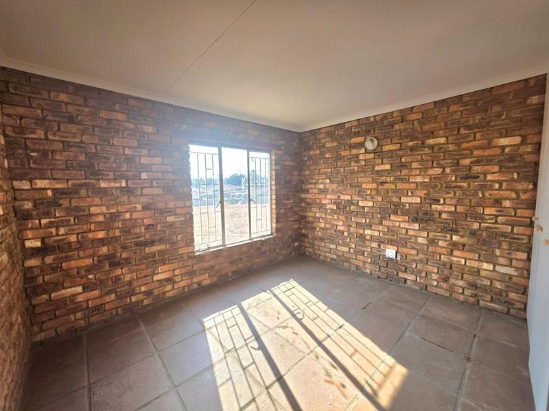 1 Bedroom Property for Sale in Elspark Gauteng