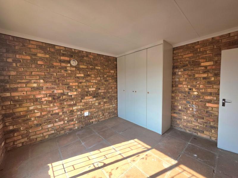 1 Bedroom Property for Sale in Elspark Gauteng