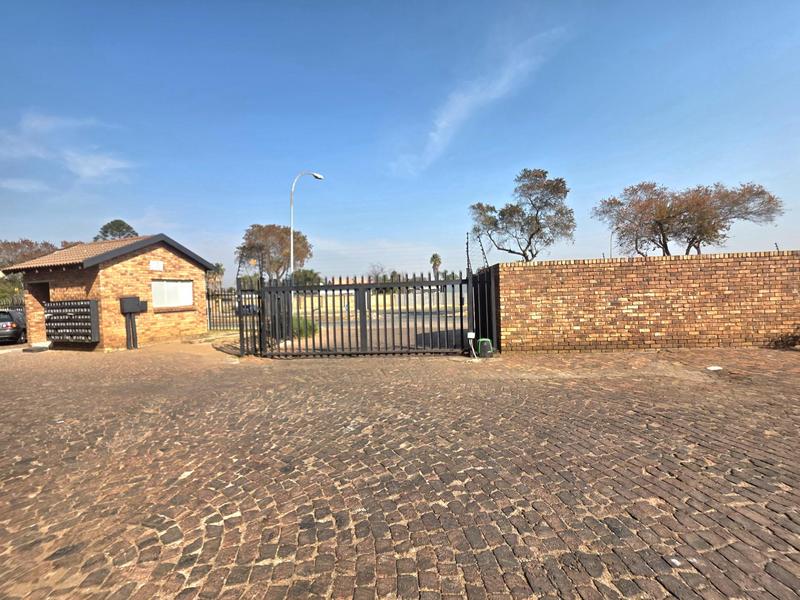 1 Bedroom Property for Sale in Elspark Gauteng