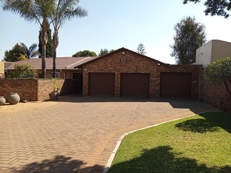 4 Bedroom Property for Sale in Greenhills Gauteng