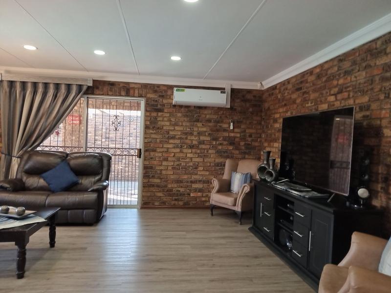 4 Bedroom Property for Sale in Greenhills Gauteng
