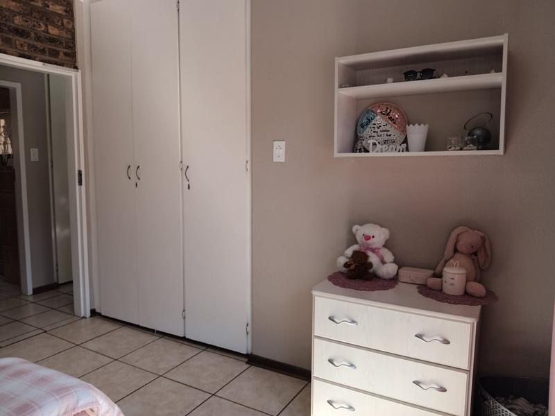 4 Bedroom Property for Sale in Greenhills Gauteng
