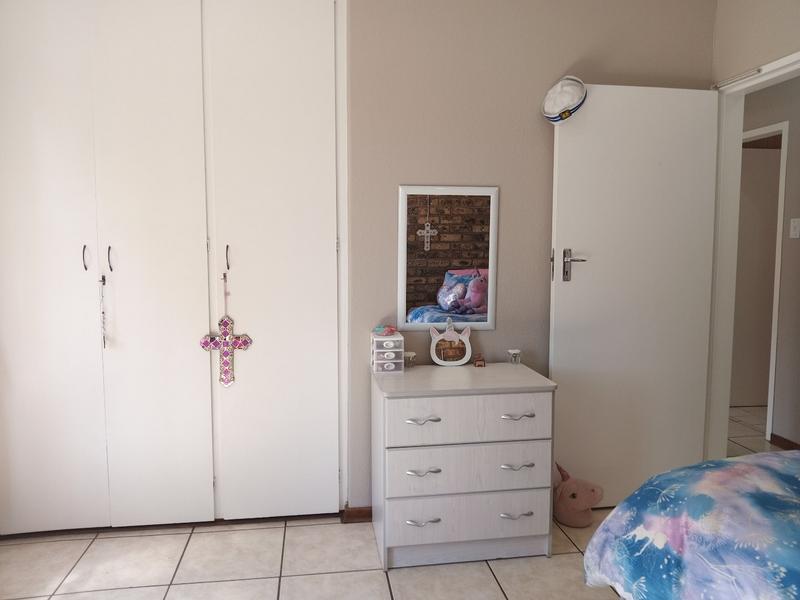 4 Bedroom Property for Sale in Greenhills Gauteng