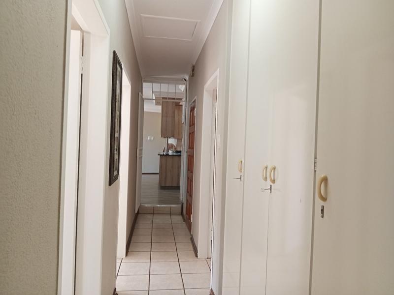 4 Bedroom Property for Sale in Greenhills Gauteng
