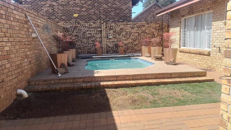 3 Bedroom Property for Sale in Greenhills Gauteng