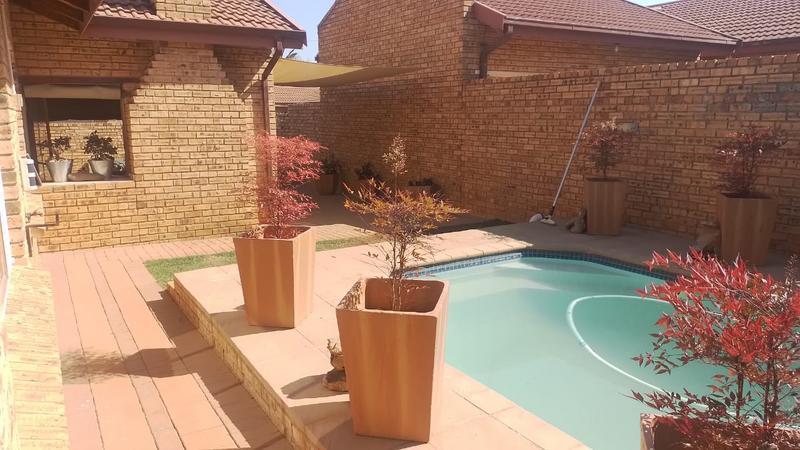 3 Bedroom Property for Sale in Greenhills Gauteng
