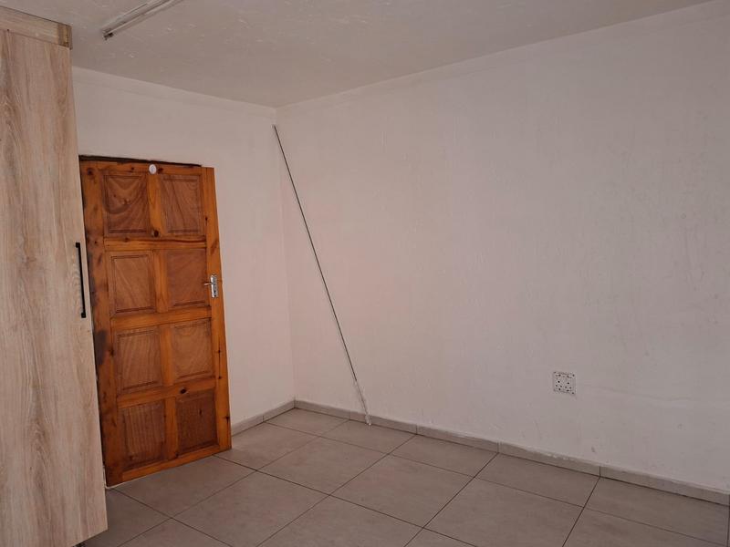 To Let 2 Bedroom Property for Rent in Naturena Gauteng