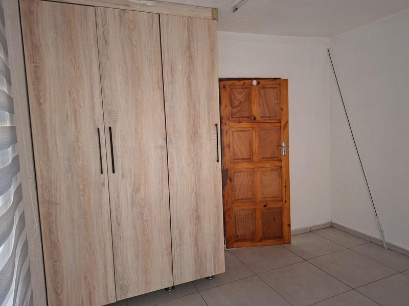 To Let 2 Bedroom Property for Rent in Naturena Gauteng