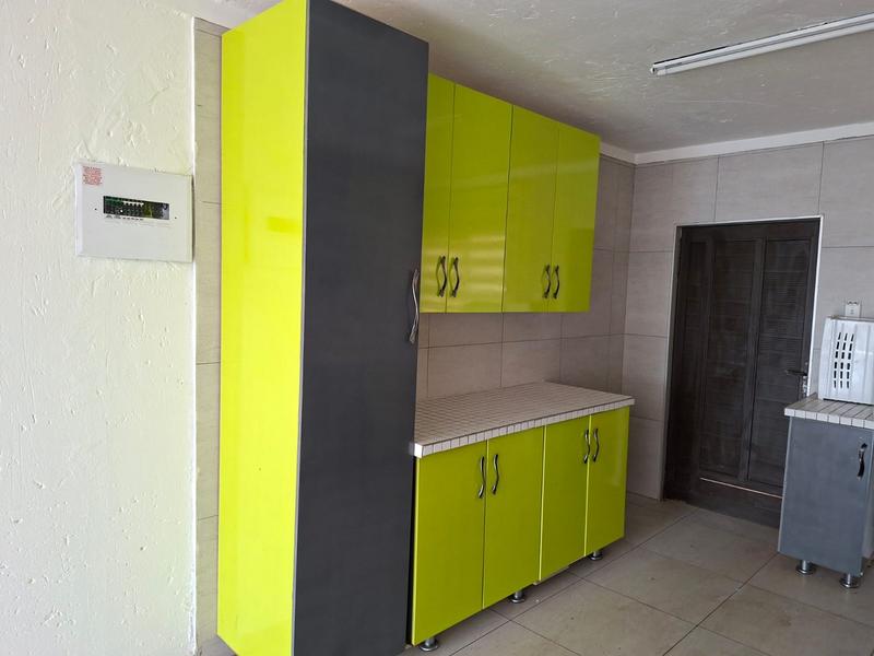 To Let 2 Bedroom Property for Rent in Naturena Gauteng