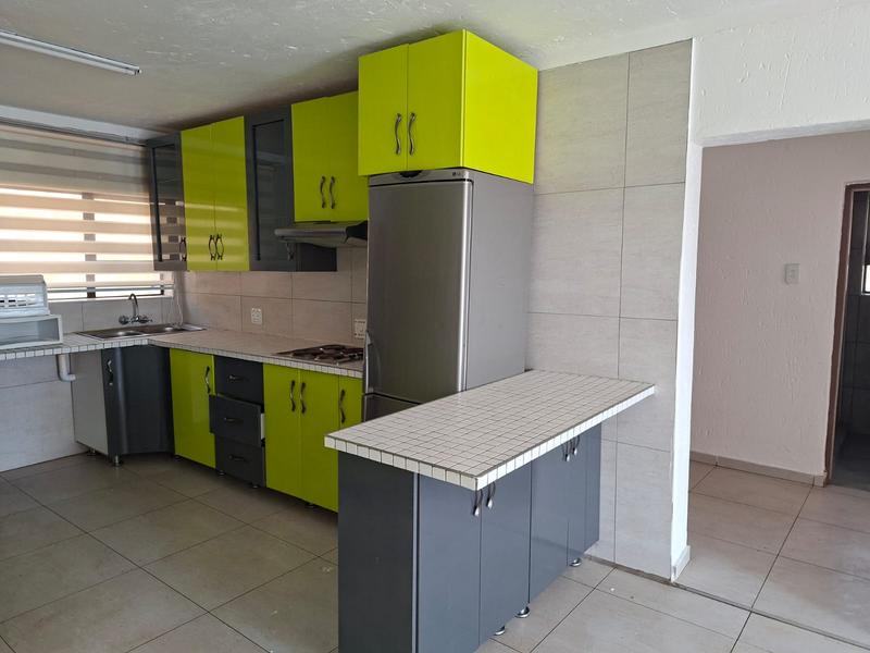 To Let 2 Bedroom Property for Rent in Naturena Gauteng