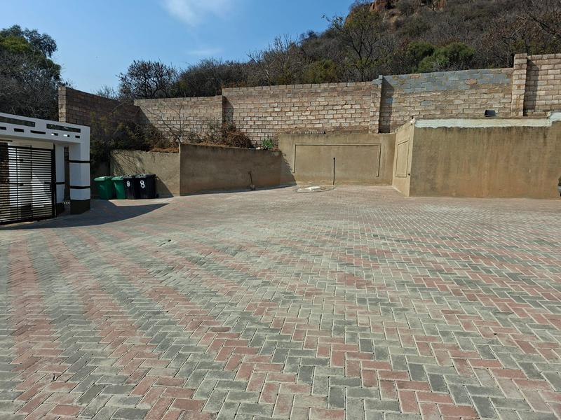 To Let 2 Bedroom Property for Rent in Naturena Gauteng