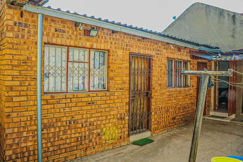 2 Bedroom Property for Sale in Birch Acres Gauteng