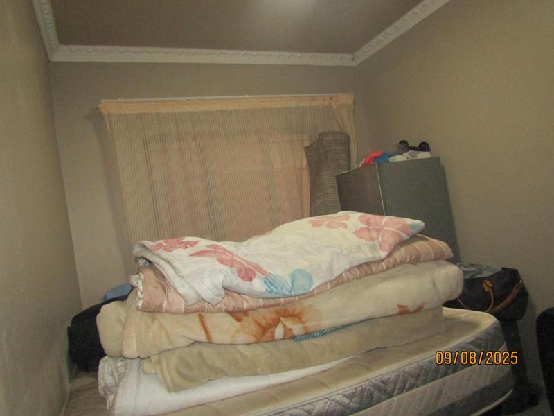 5 Bedroom Property for Sale in Vosloorus Gauteng