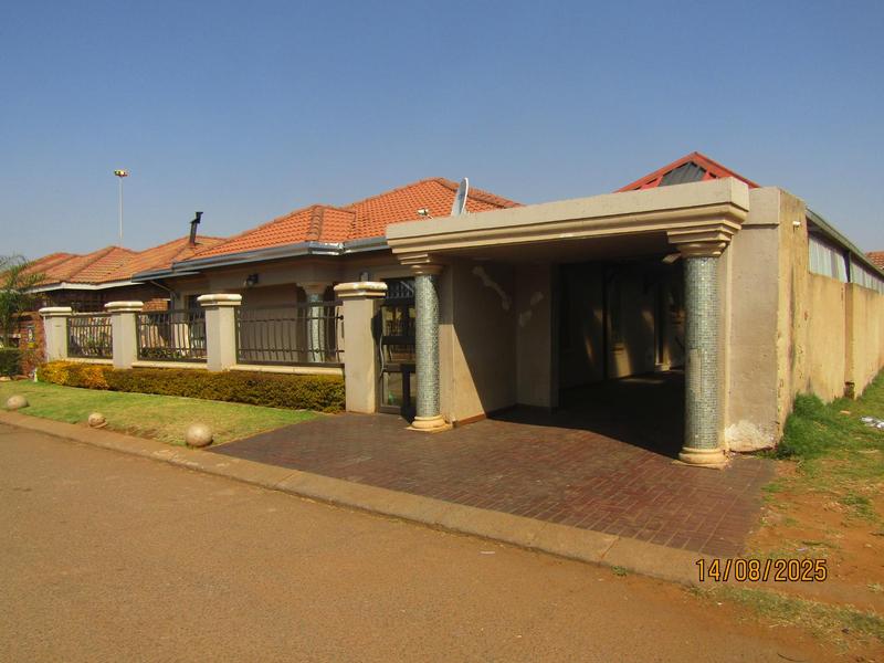 4 Bedroom Property for Sale in Vosloorus Gauteng
