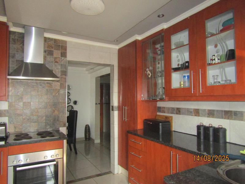 4 Bedroom Property for Sale in Vosloorus Gauteng