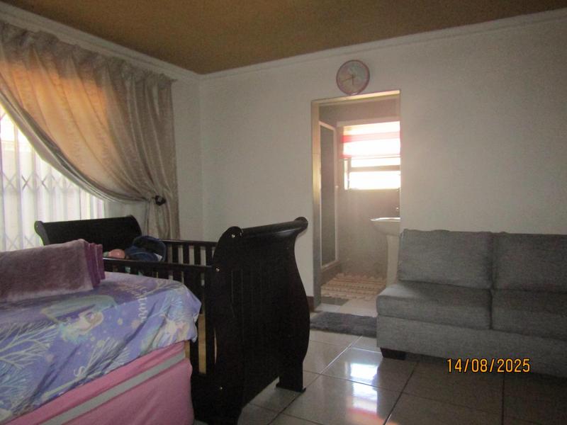 4 Bedroom Property for Sale in Vosloorus Gauteng